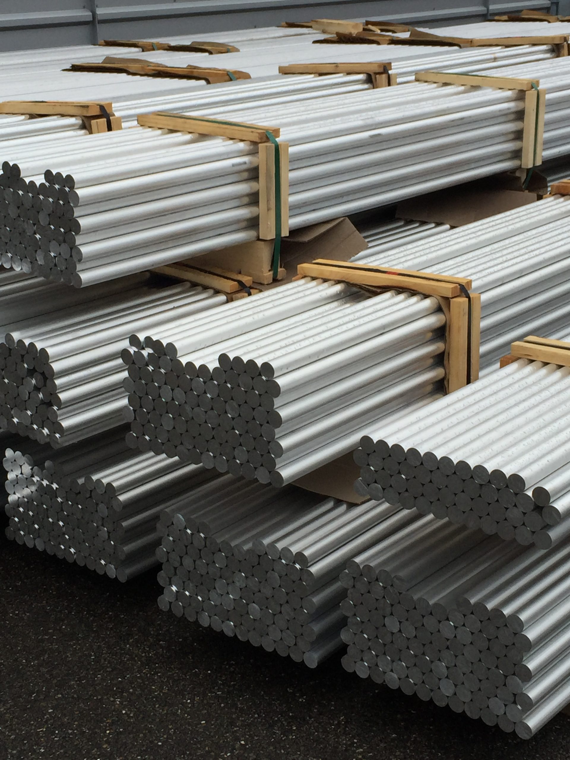 Aluminium-Fachlagerist